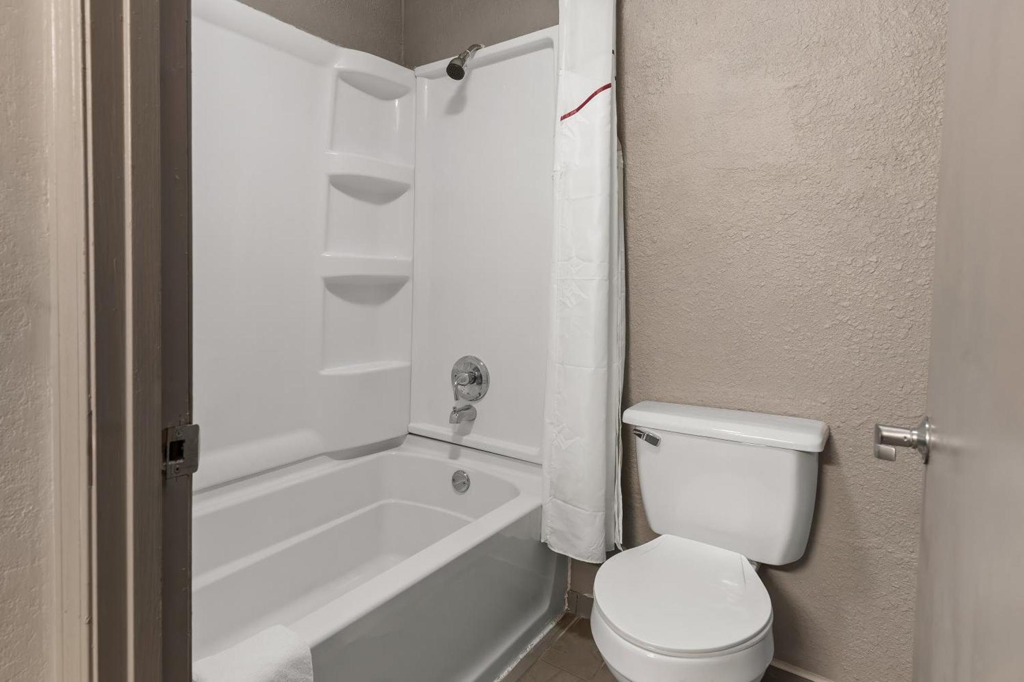 Red Lion Inn & Suites Caseyville מראה חיצוני תמונה
