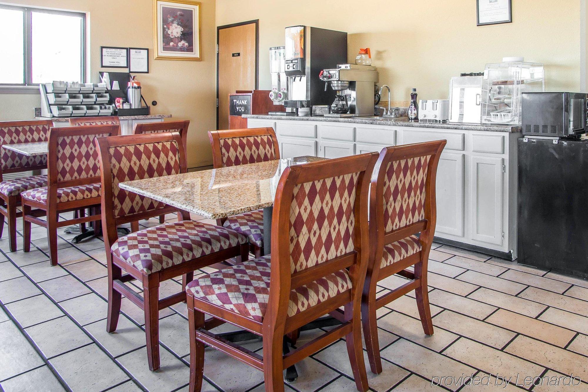 Red Lion Inn & Suites Caseyville מראה חיצוני תמונה