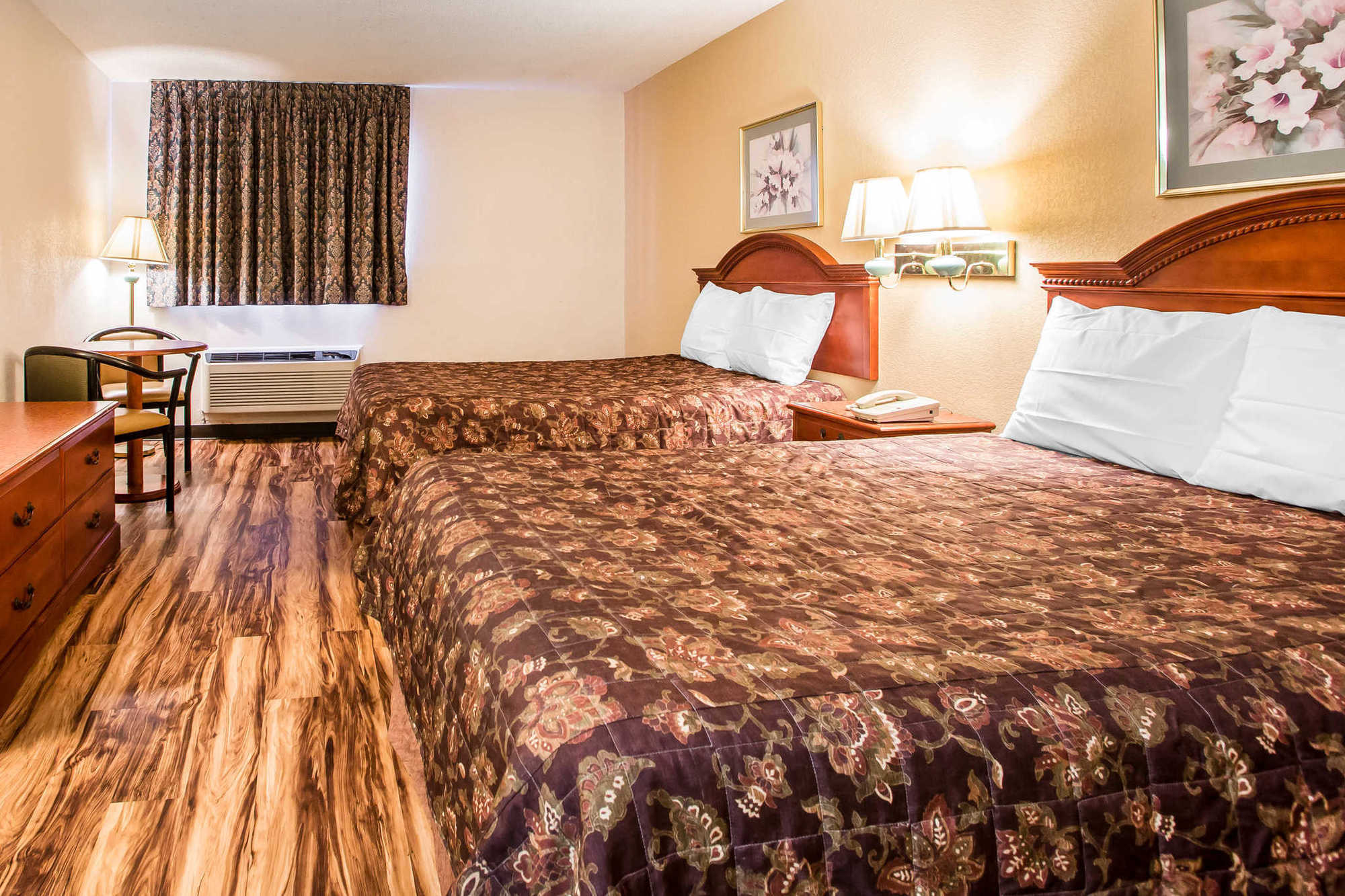 Red Lion Inn & Suites Caseyville חדר תמונה