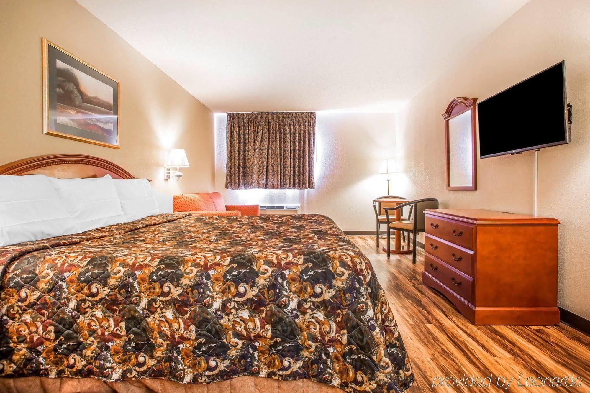 Red Lion Inn & Suites Caseyville מראה חיצוני תמונה