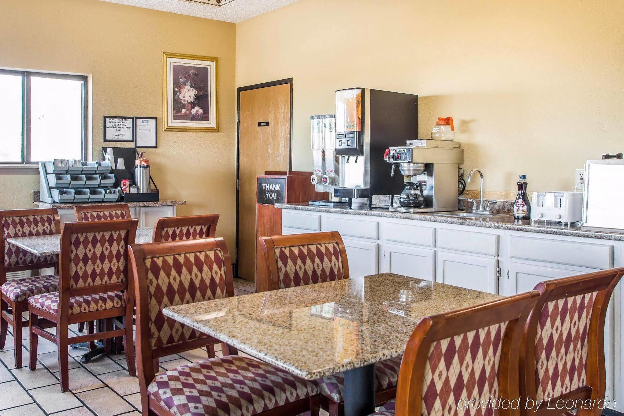 Red Lion Inn & Suites Caseyville מראה חיצוני תמונה