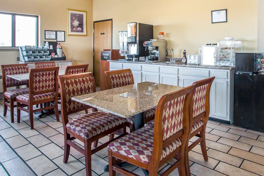 Red Lion Inn & Suites Caseyville מסעדה תמונה